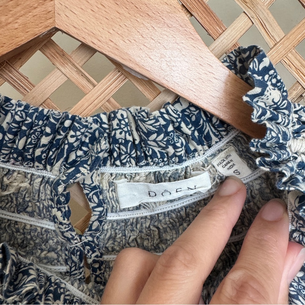 RARE Doen Amoret Floral Prancing Fawn Cottagecore Top in Blue size Small - Picture 10 of 13
